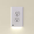 Outlet wall plate night light with auto on/off light sensor for duplex receptacles