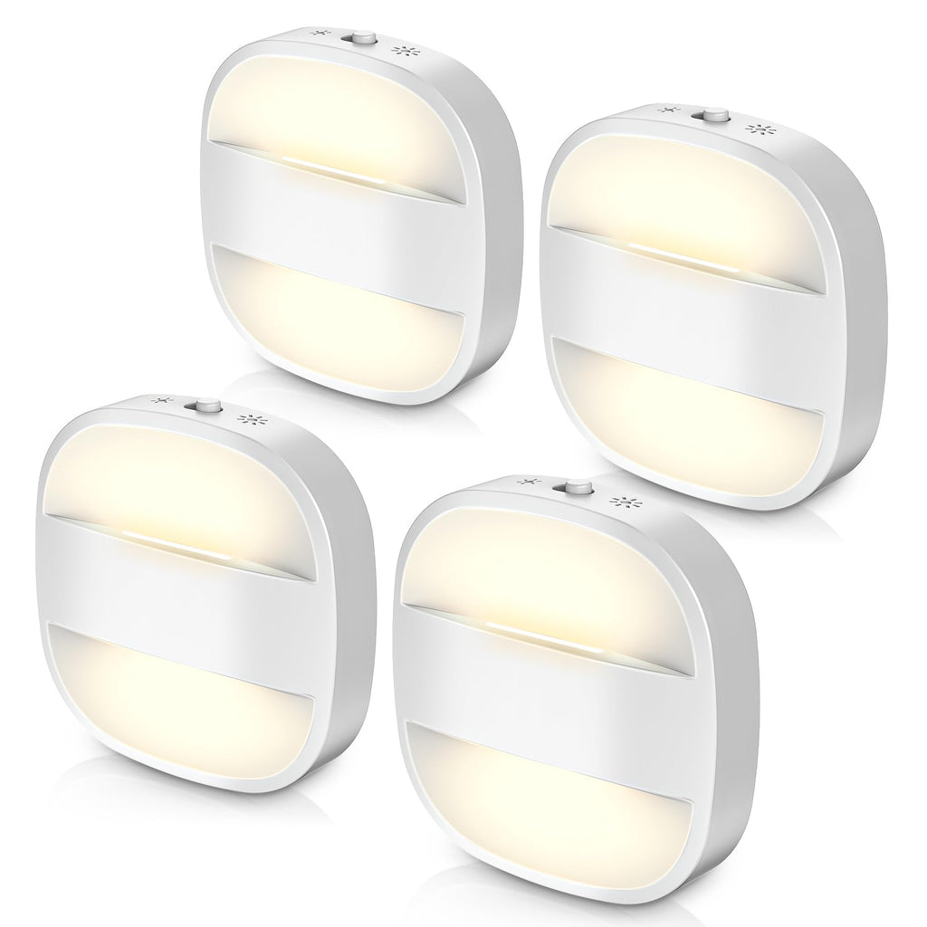 Foldable plug-in night light 4-pack with dusk-to-dawn sensor